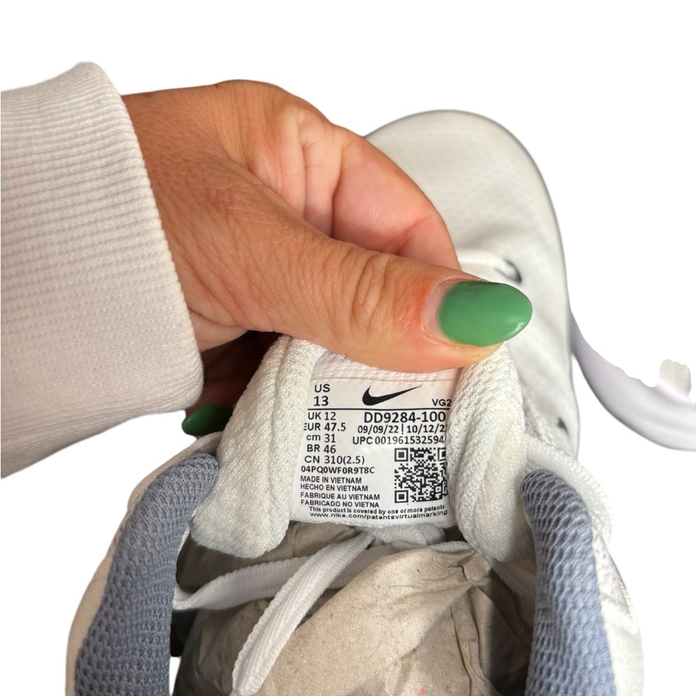 Nike Flex Men’s White and Worn Blue Sneaker New - Picture 6 of 6